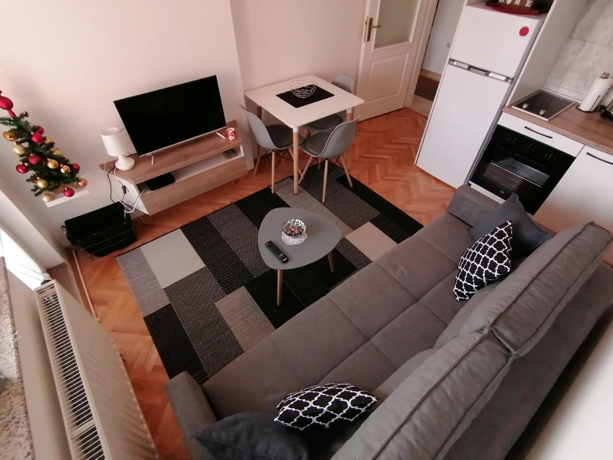 Apartment Igor Lukavica エクステリア 写真